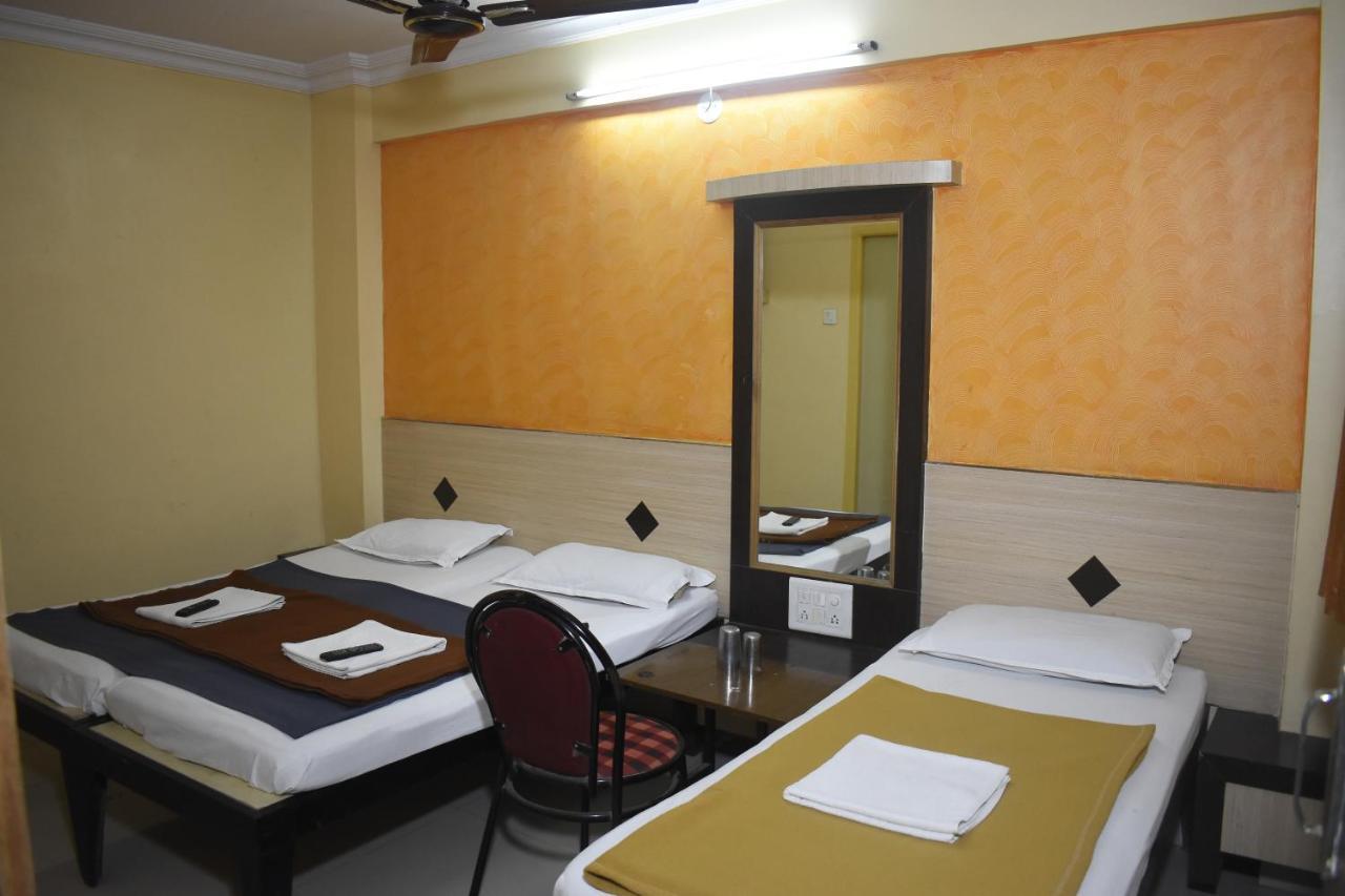 Hotel Sai Vishwa Ширди Экстерьер фото