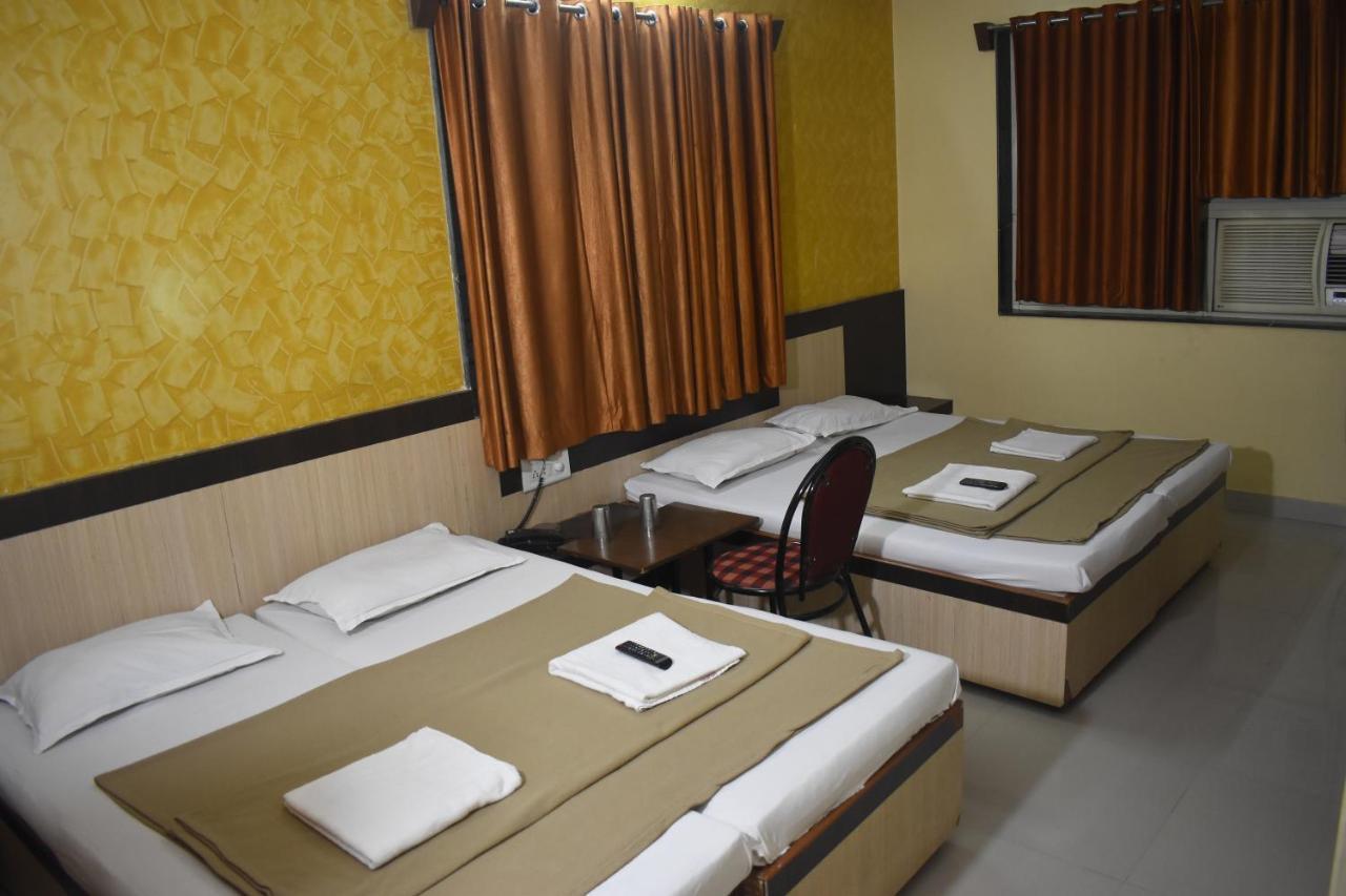Hotel Sai Vishwa Ширди Экстерьер фото